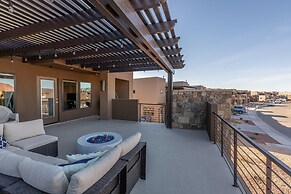 Oasis by the Pool