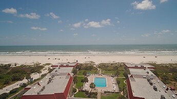 Ocean View 2 Bed, 2 Bath, Steps to the Beach - Spanish Trace 240
