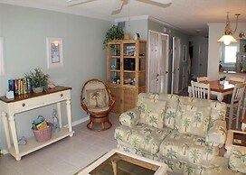 Sleeps 6, Ocean View Condo, 4 Heated Pools - Summerhouse 232