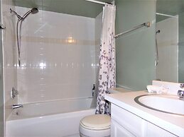 Three House 2 Bed 2 Bath THWC