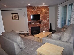 Three House 2 Bed 2 Bath THWC