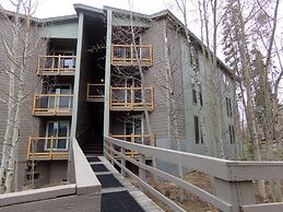 Three House 2 Bed 2 Bath THWC