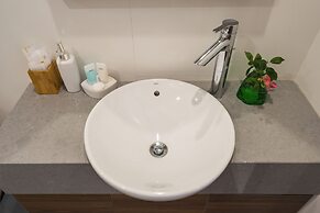 Narcissus Hotel and Apartment