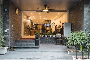 Narcissus Hotel and Apartment