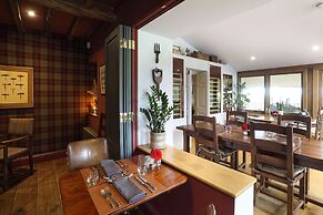 The Feathered Nest Country Inn