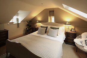 The Feathered Nest Country Inn