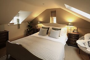 The Feathered Nest Country Inn