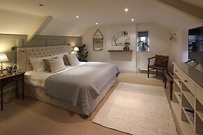 The Feathered Nest Country Inn