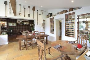 The Feathered Nest Country Inn