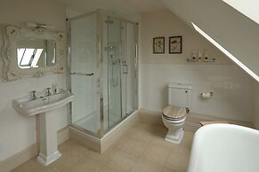 The Feathered Nest Country Inn