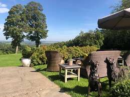 The Feathered Nest Country Inn