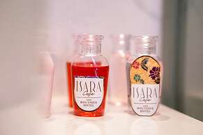 Isara Boutique Hotel and Cafe