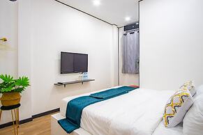 Isara Boutique Hotel and Cafe