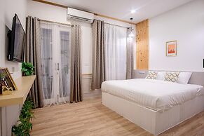 Isara Boutique Hotel and Cafe