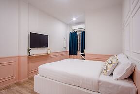 Isara Boutique Hotel and Cafe