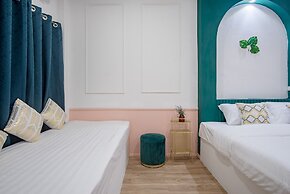 Isara Boutique Hotel and Cafe