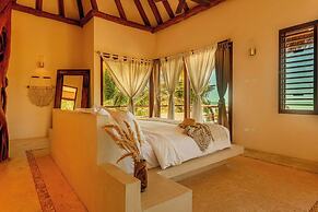 Casa Punta Coco & Beach Club