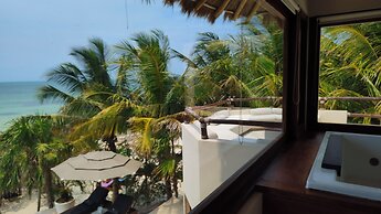 Casa Punta Coco & Beach Club