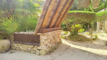 Casa Punta Coco & Beach Club