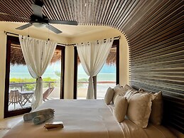 Casa Punta Coco & Beach Club