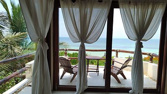 Casa Punta Coco & Beach Club