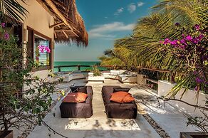 Casa Punta Coco & Beach Club
