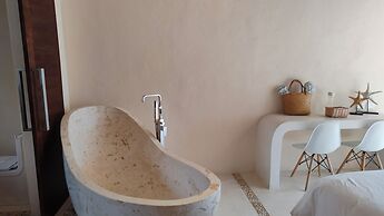 Casa Punta Coco & Beach Club