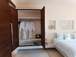 Casa Punta Coco & Beach Club