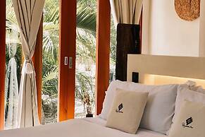 Casa Punta Coco & Beach Club