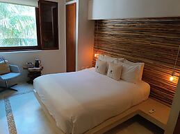 Casa Punta Coco & Beach Club