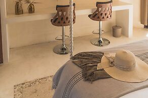 Casa Punta Coco & Beach Club