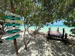 Casa Punta Coco & Beach Club