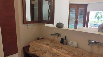 Casa Punta Coco & Beach Club