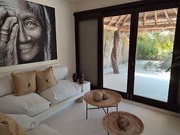 Casa Punta Coco & Beach Club