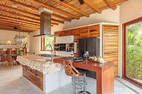 Casa Punta Coco & Beach Club