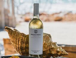 Casa Punta Coco & Beach Club