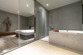 Yunoyado Onsen Hotspring Hotel Deyang