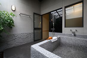 Yunoyado Onsen Hotspring Hotel Deyang