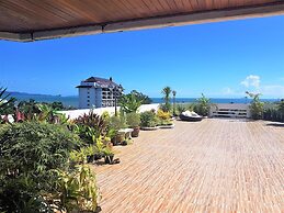 Fantastic 2 bed With Huge Balcony & sea Views