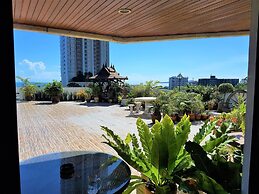 Fantastic 2 bed With Huge Balcony & sea Views