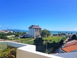 Fantastic 2 bed With Huge Balcony & sea Views