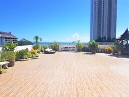 Fantastic 2 bed With Huge Balcony & sea Views