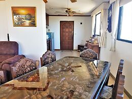 Fantastic 2 bed With Huge Balcony & sea Views