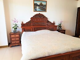 Fantastic 2 bed With Huge Balcony & sea Views