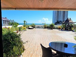 Fantastic 2 bed With Huge Balcony & sea Views