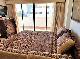 Fantastic 2 bed With Huge Balcony & sea Views