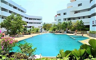 Fantastic 2 bed With Huge Balcony & sea Views