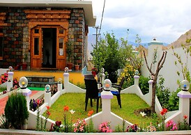 Hotel Jeevanam Villa