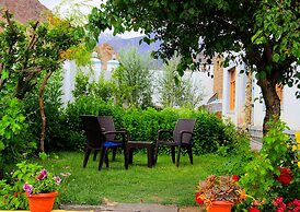 Hotel Jeevanam Villa