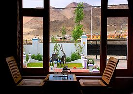 Hotel Jeevanam Villa